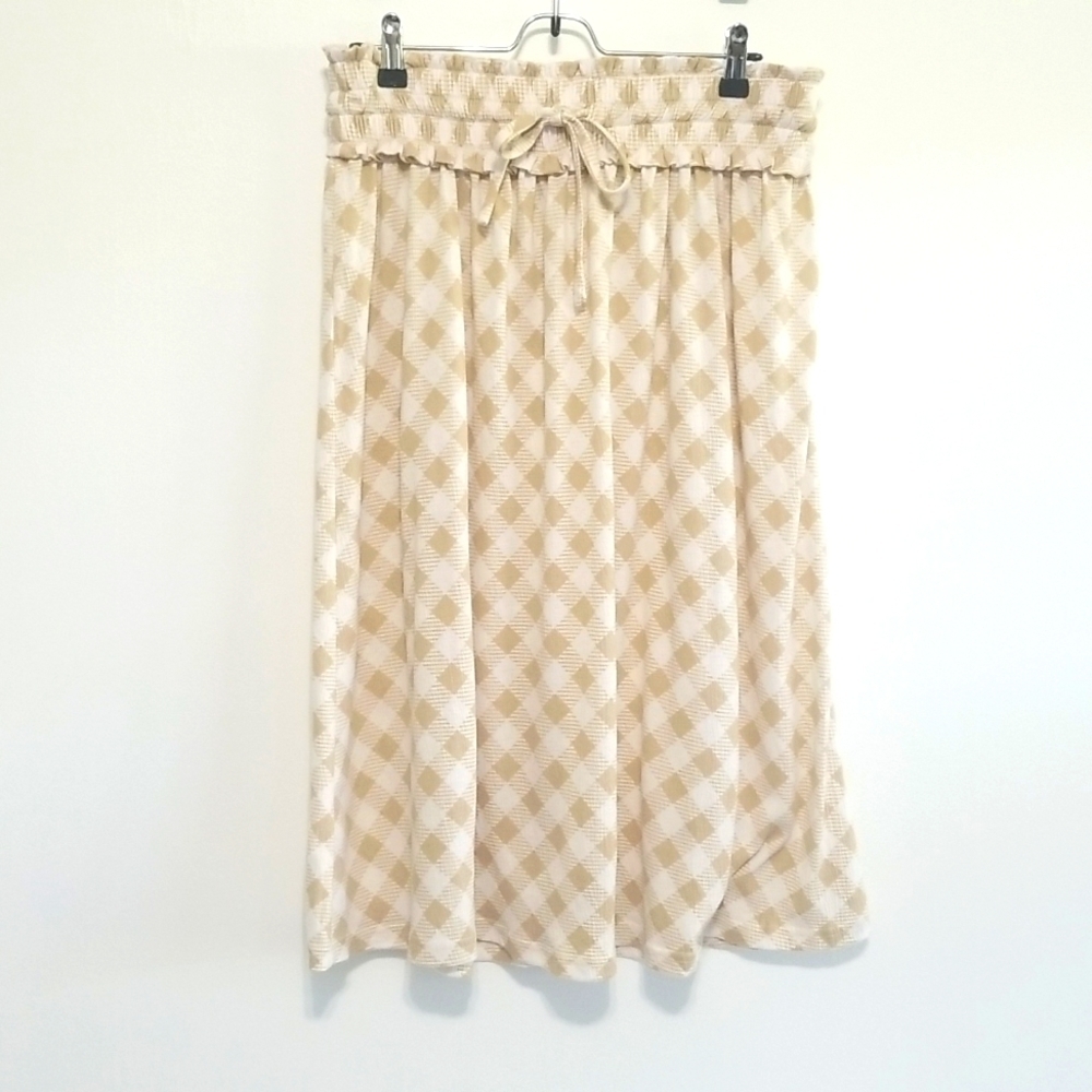 Cato tan and white checkered skirt​​​​​